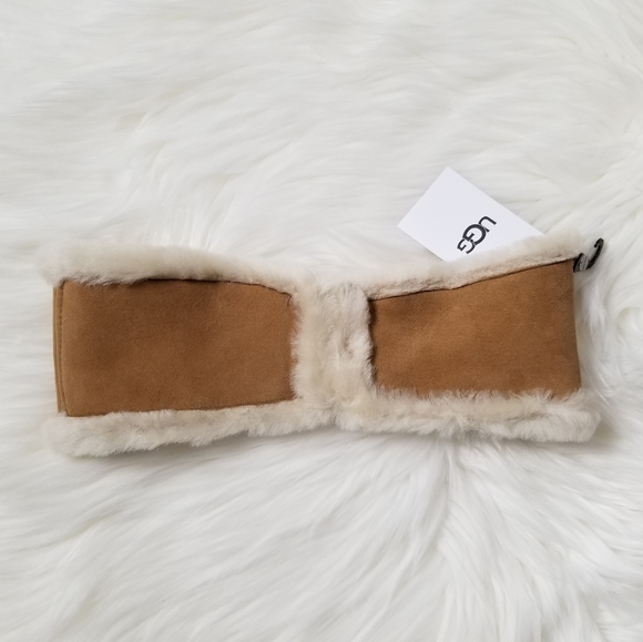 UGG Accessories - ⬇️ UGG Sheepskin Reversible Headband